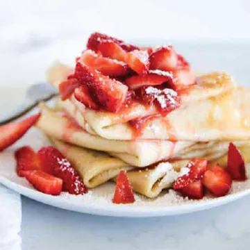 Strawberry crepe with sauce